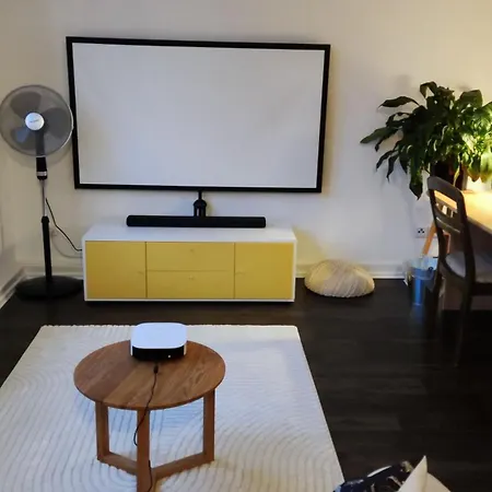 Gemuetliches Am Bahnhof *